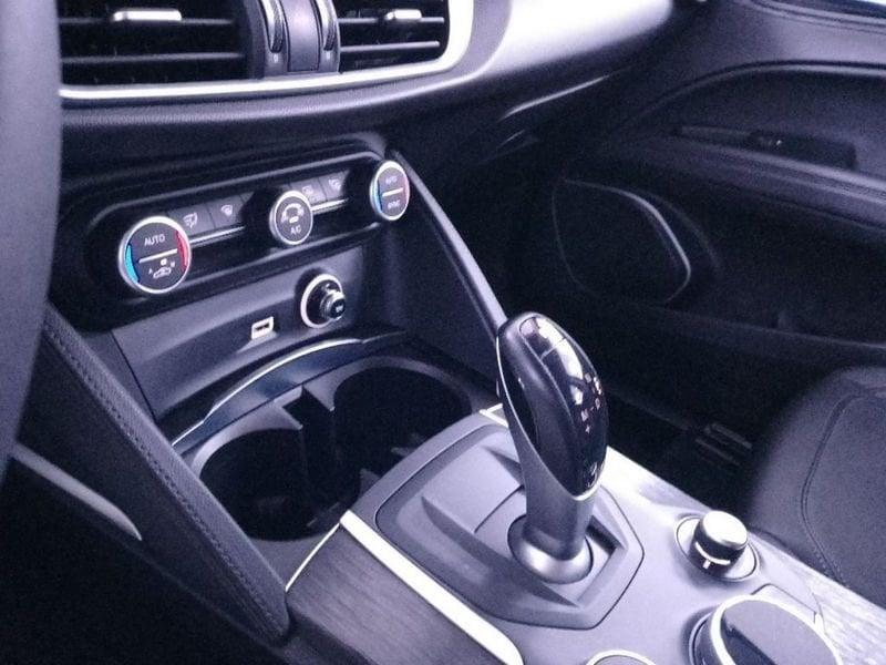 Alfa Romeo Stelvio 2.2 t Executive Q4 210cv auto my19