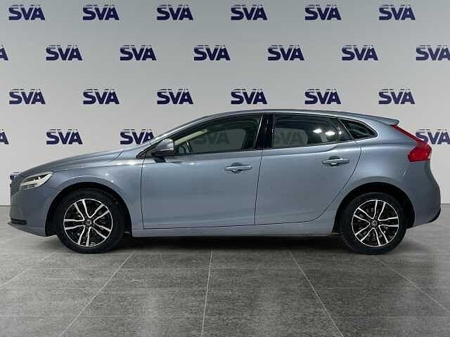 Volvo V40 2.0D 120CV Business Plus - IVA ESPOSTA