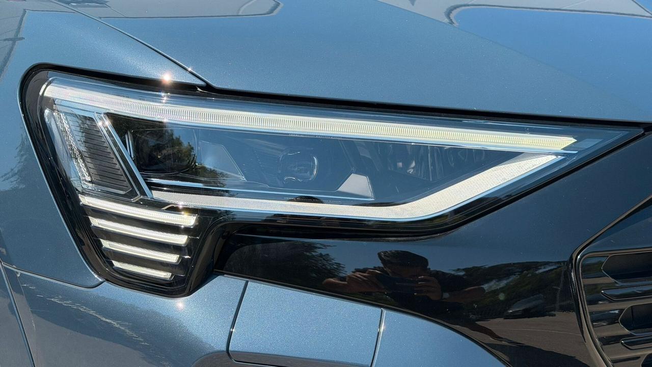 Audi Q8 e-tron SPB 55 quattro S line edition