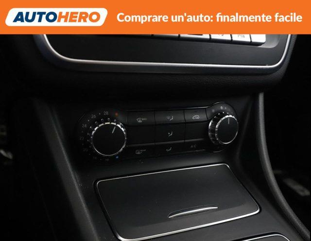 MERCEDES-BENZ CLA 180 Premium