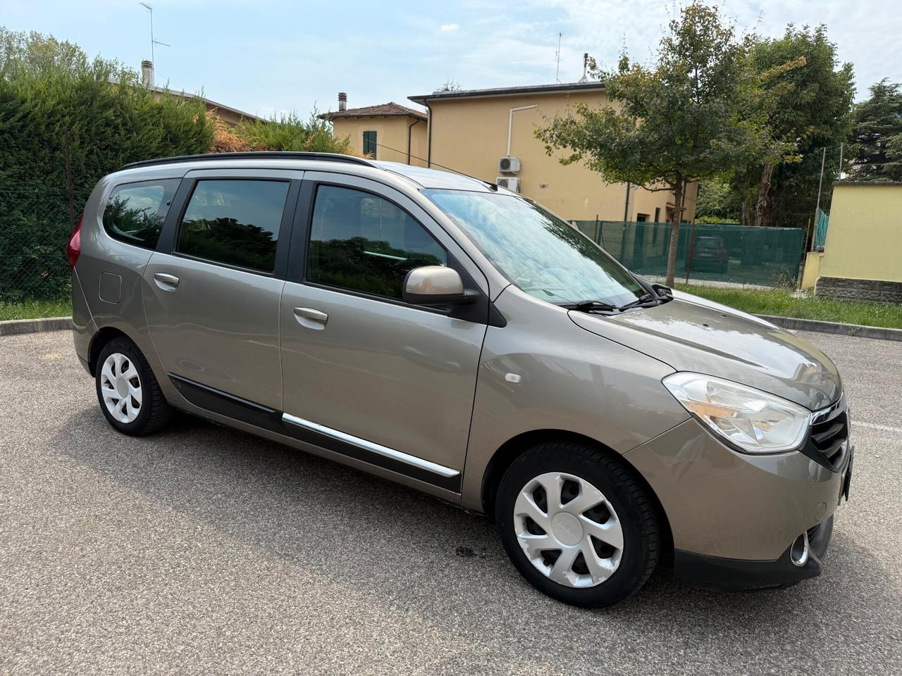 Dacia Lodgy 1.5 dci - 7 POSTI - 12 MESI DI GARANZIA -