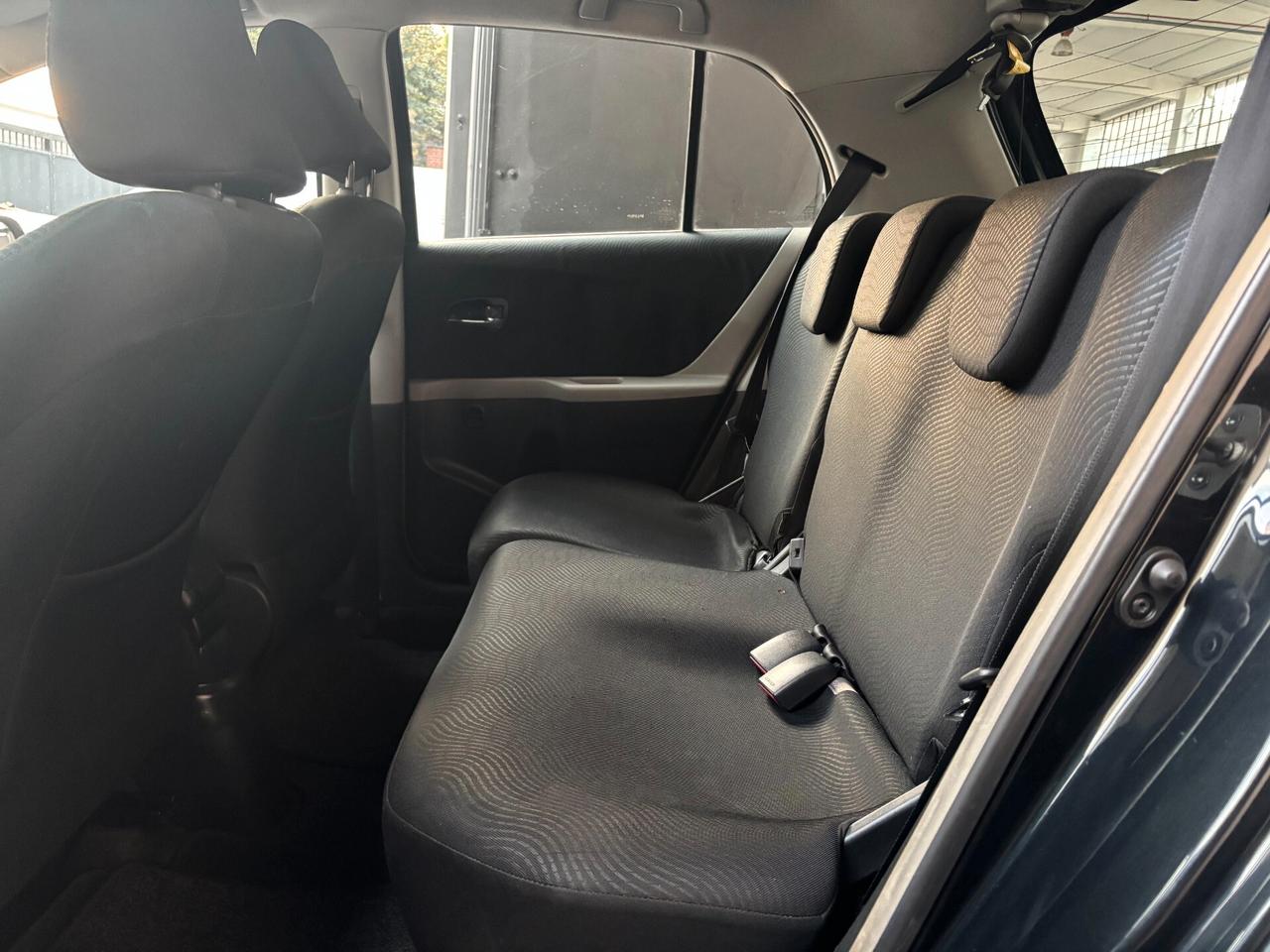 Toyota Yaris 1.0 5 porte Sol