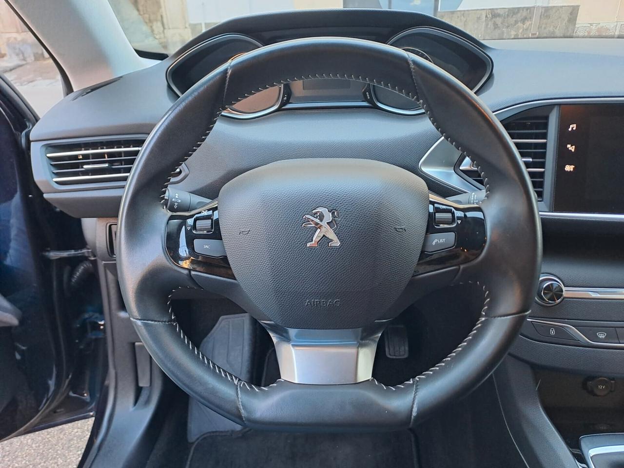 Peugeot 308 1.5 HDI 100 cv solo 60000 km