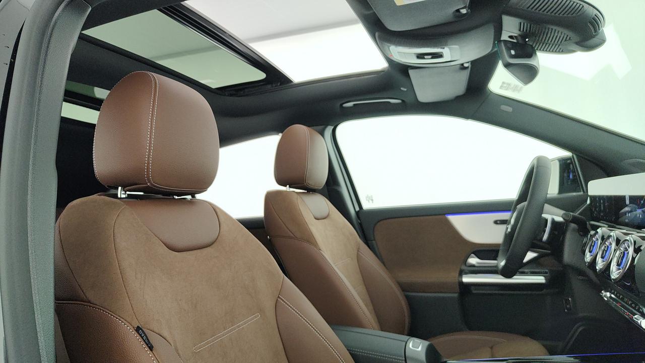 Mercedes-Benz GLA 200 d automatic