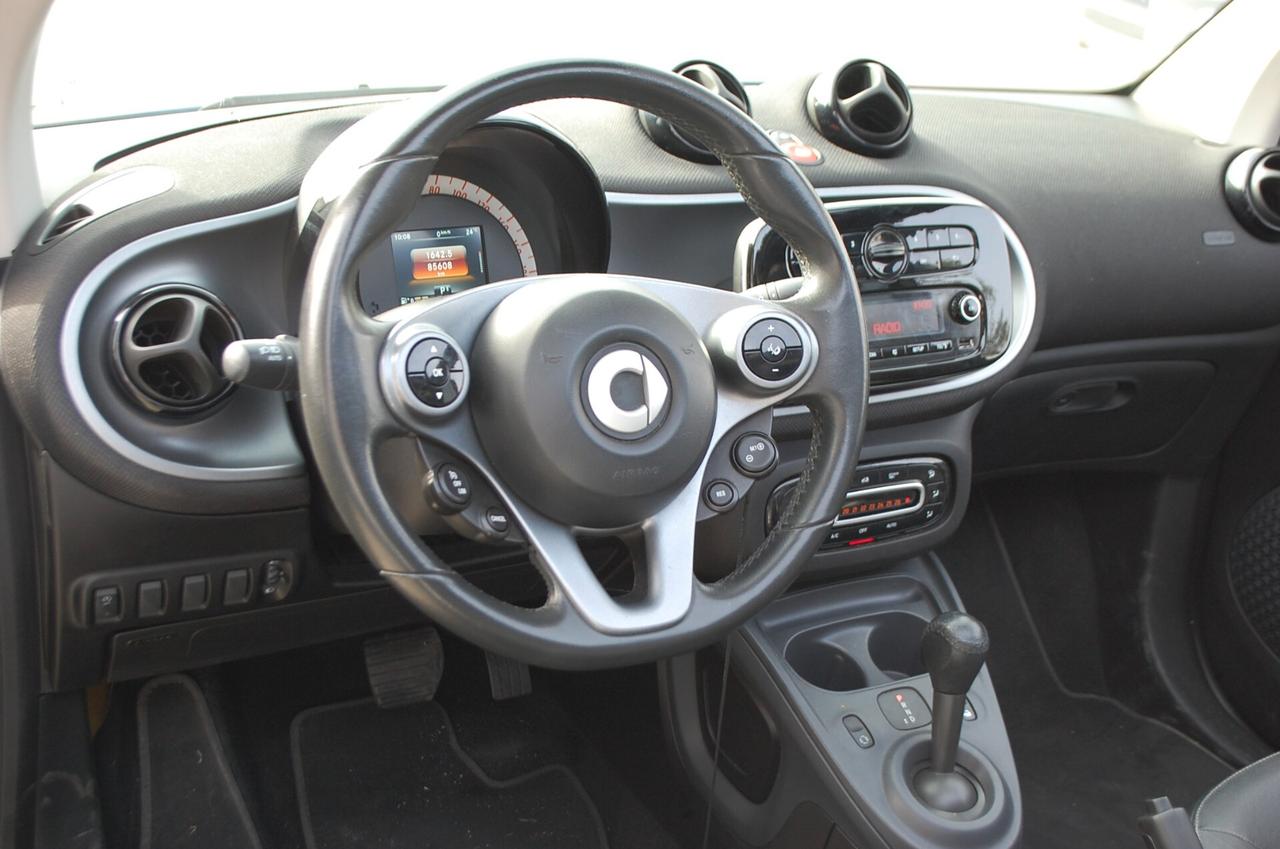 Smart forTwo Cabrio 0.9 t Prime 90CV twinamic Lega Pelle USB