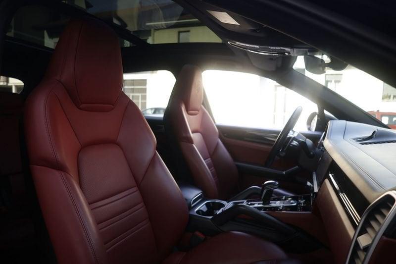 Porsche Cayenne Porsche Cayenne 3.0 V6 E-Hybrid TETTO PANORAMICO Unicoproprietario