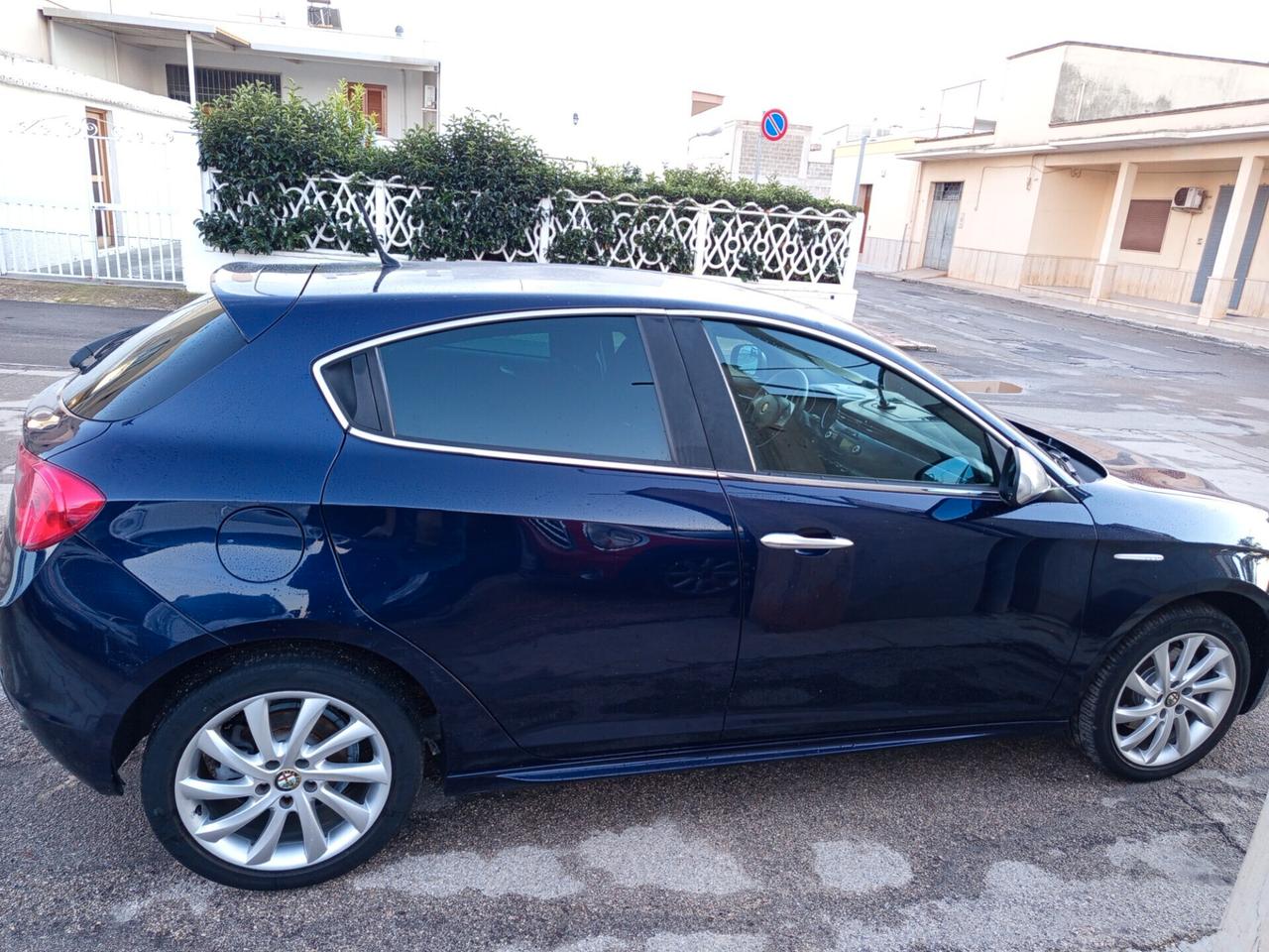 Alfa Romeo Giulietta 2.0 JTDm-2 140 CV Distinctive