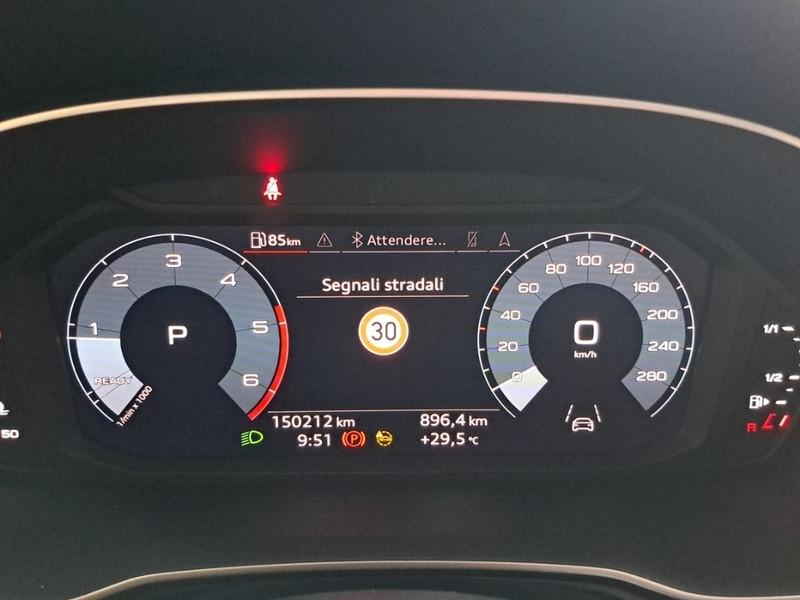 AUDI Q3 35 TDI quattro S tronic Business Advance