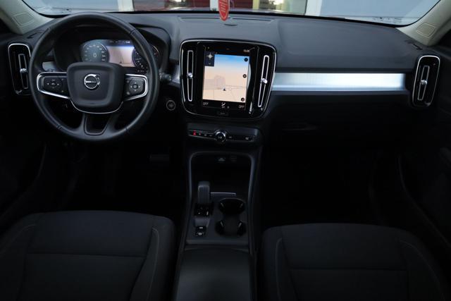 VOLVO XC40 T2 Geartronic Momentum Pro AUTOCARRO N1