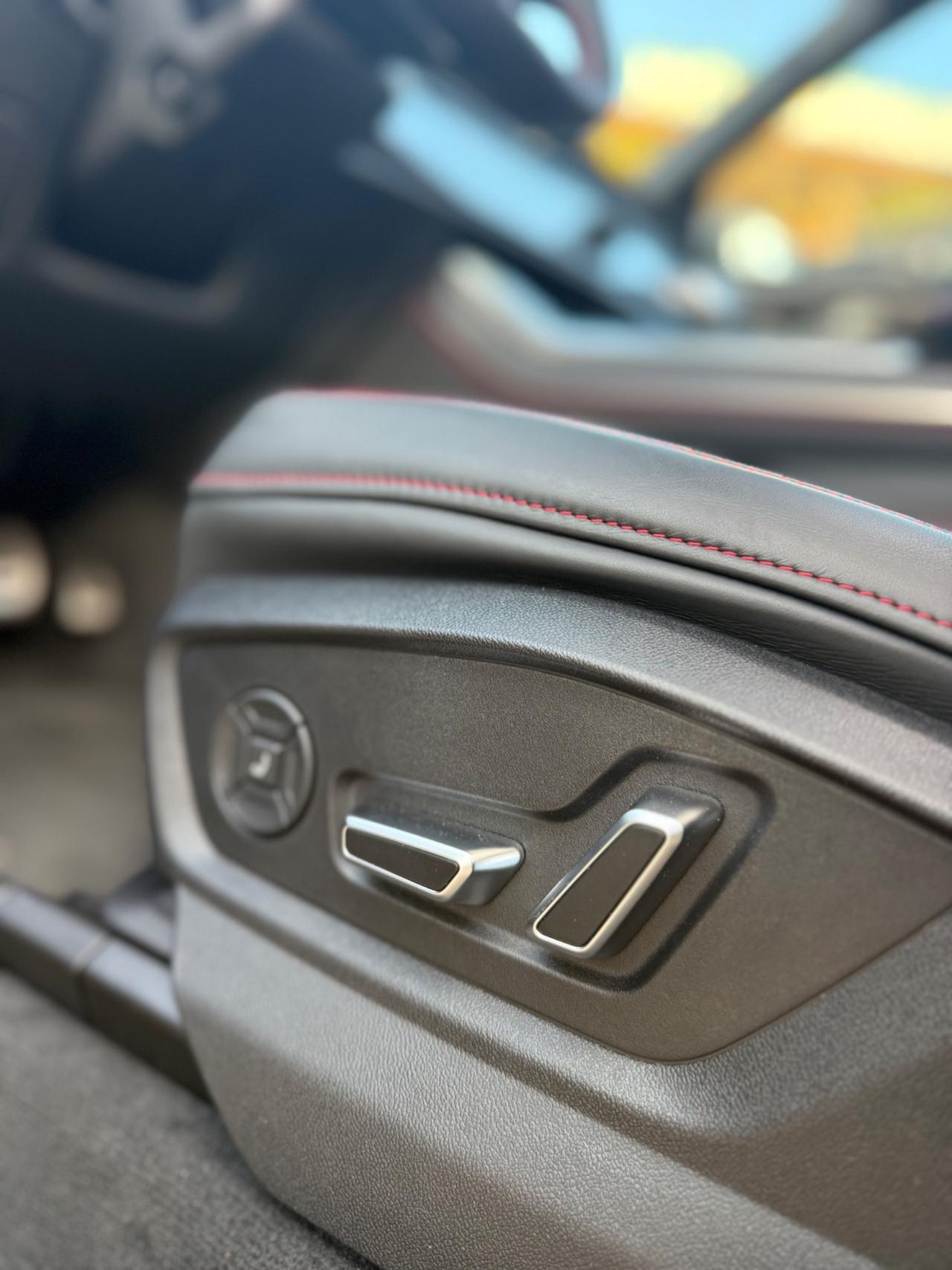 Audi Q8 RS TFSI V8 quattro tiptronic Performance