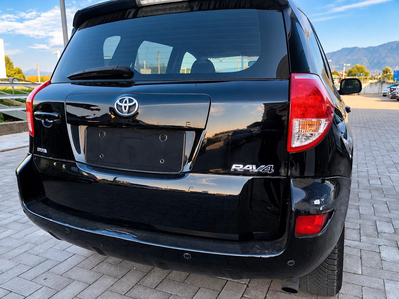 Toyota RAV 4 RAV4 2.2 D-4D 136 CV Sol