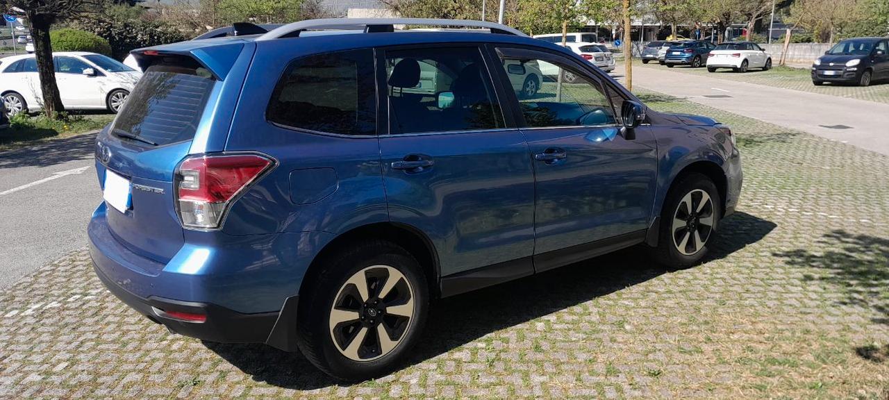 Subaru Forester 2.0i Style my17