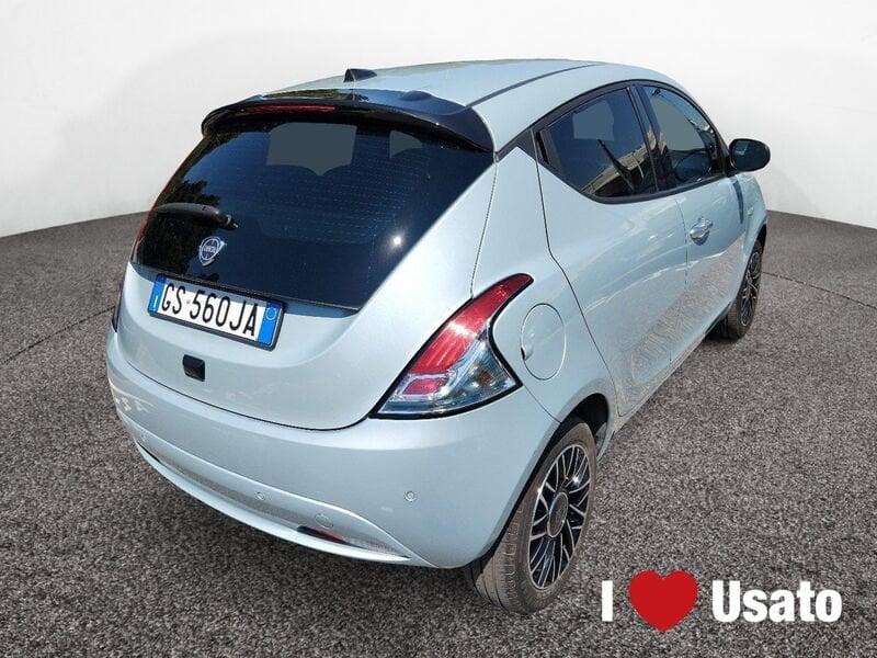 Lancia Ypsilon NUOVA My24 1.0 Firefly 70 CvStart&Stop Hybrid Oro