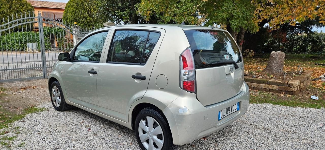 Daihatsu Sirion 1.0 Sho