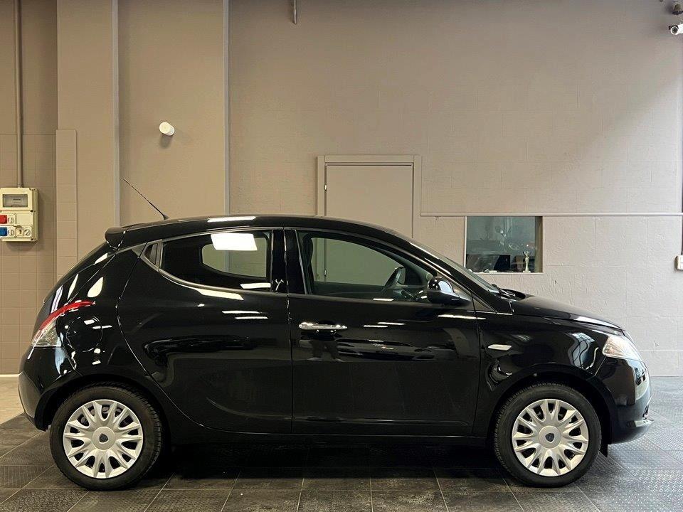 Lancia Ypsilon 1.2 Silver