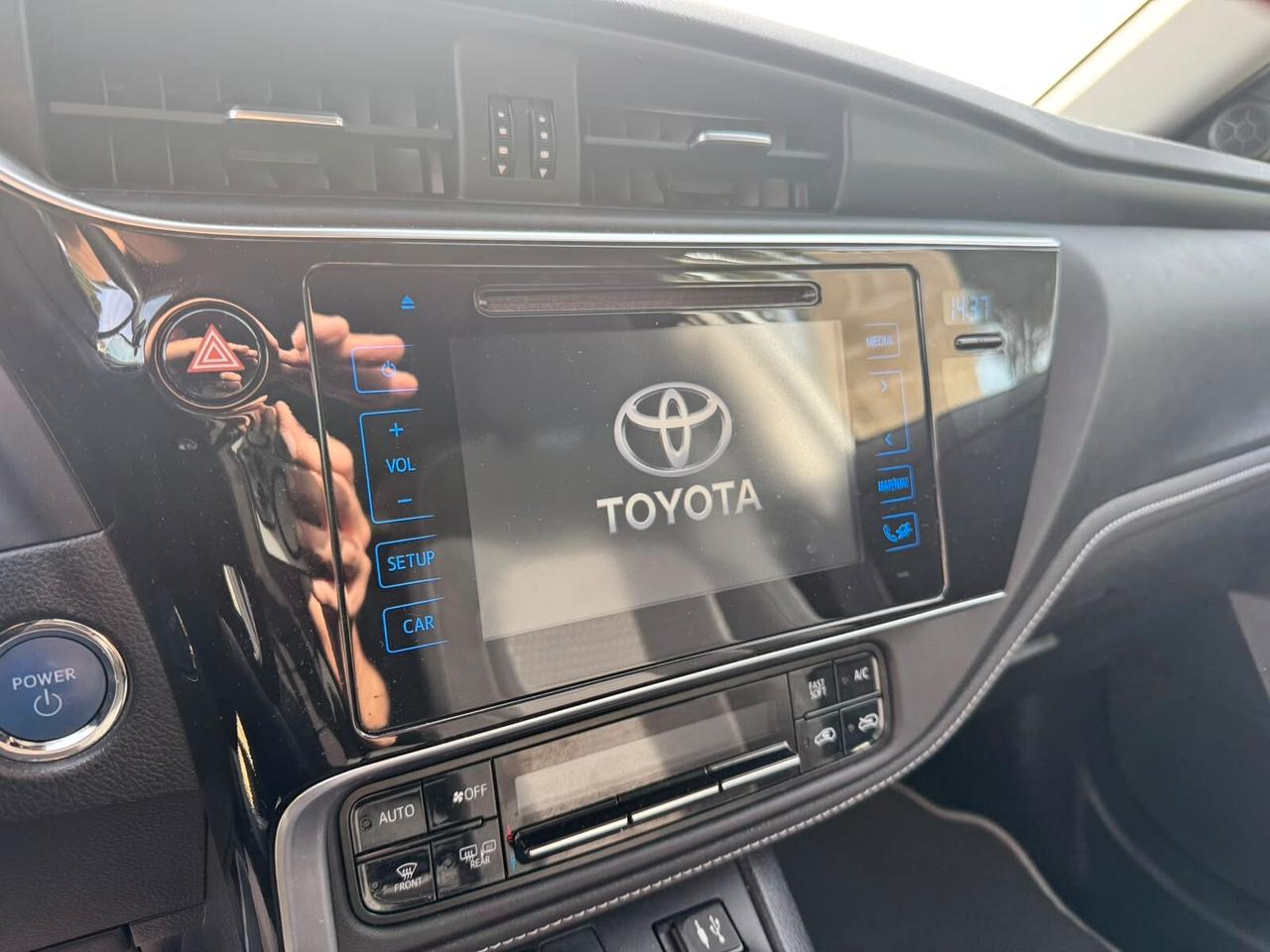Toyota Auris 1.8 Hybrid Lounge