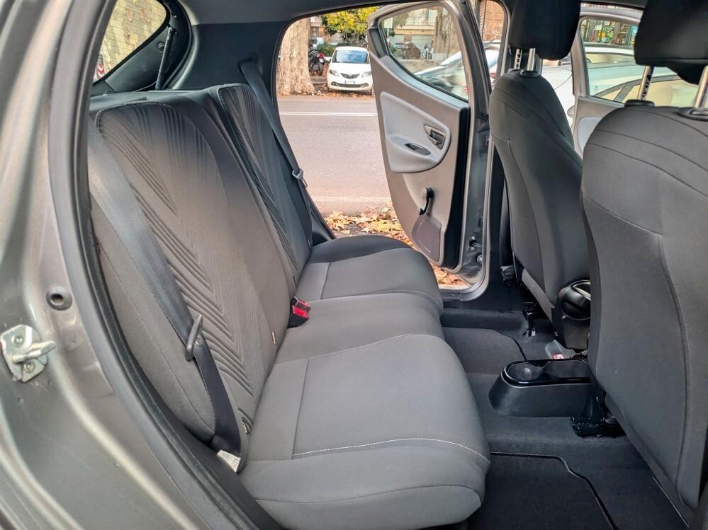 Lancia Ypsilon 1.0 Hybrid UNIPRO' SENZA VINCOLI DI FINANZIAMENTO