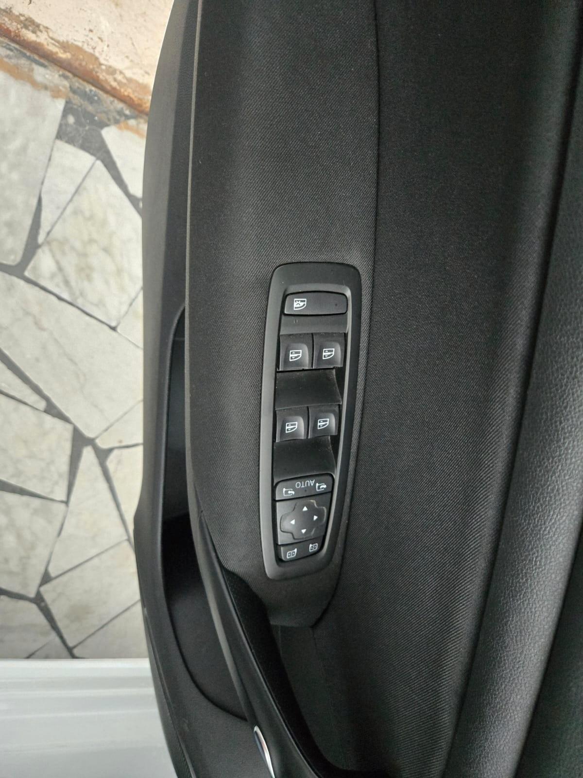 Renault Megane Mégane Blue dCi 115 CV EDC Techno