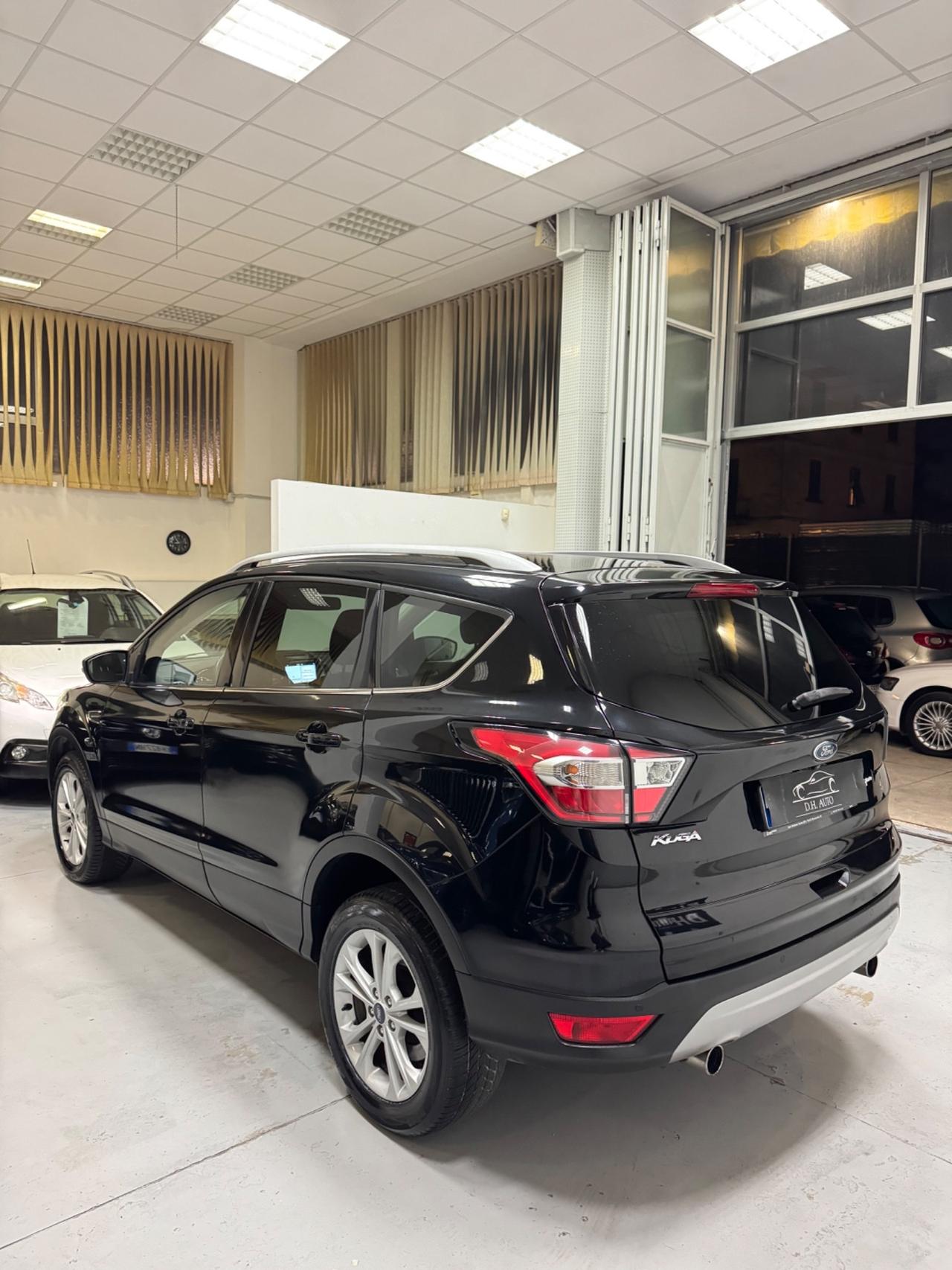 Ford Kuga 1.5 TDCI 120 CV S&S 2WD ST-Line