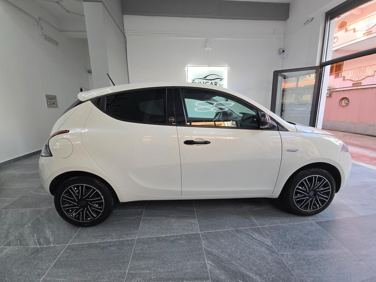 Lancia Ypsilon 1.0Hybrid 2021 40.000km