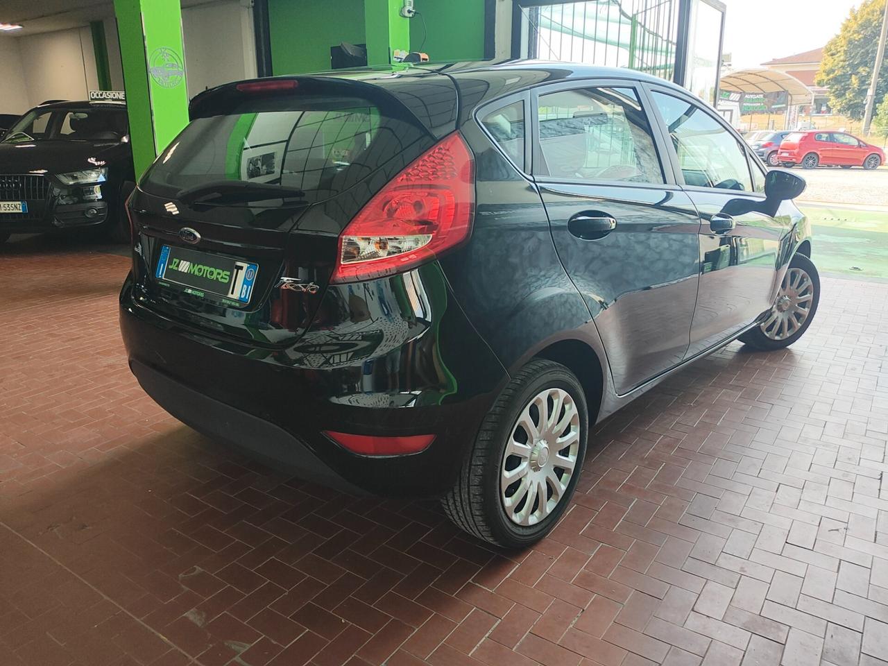 FORD FIESTA 23.000KM NEOPATENTATI