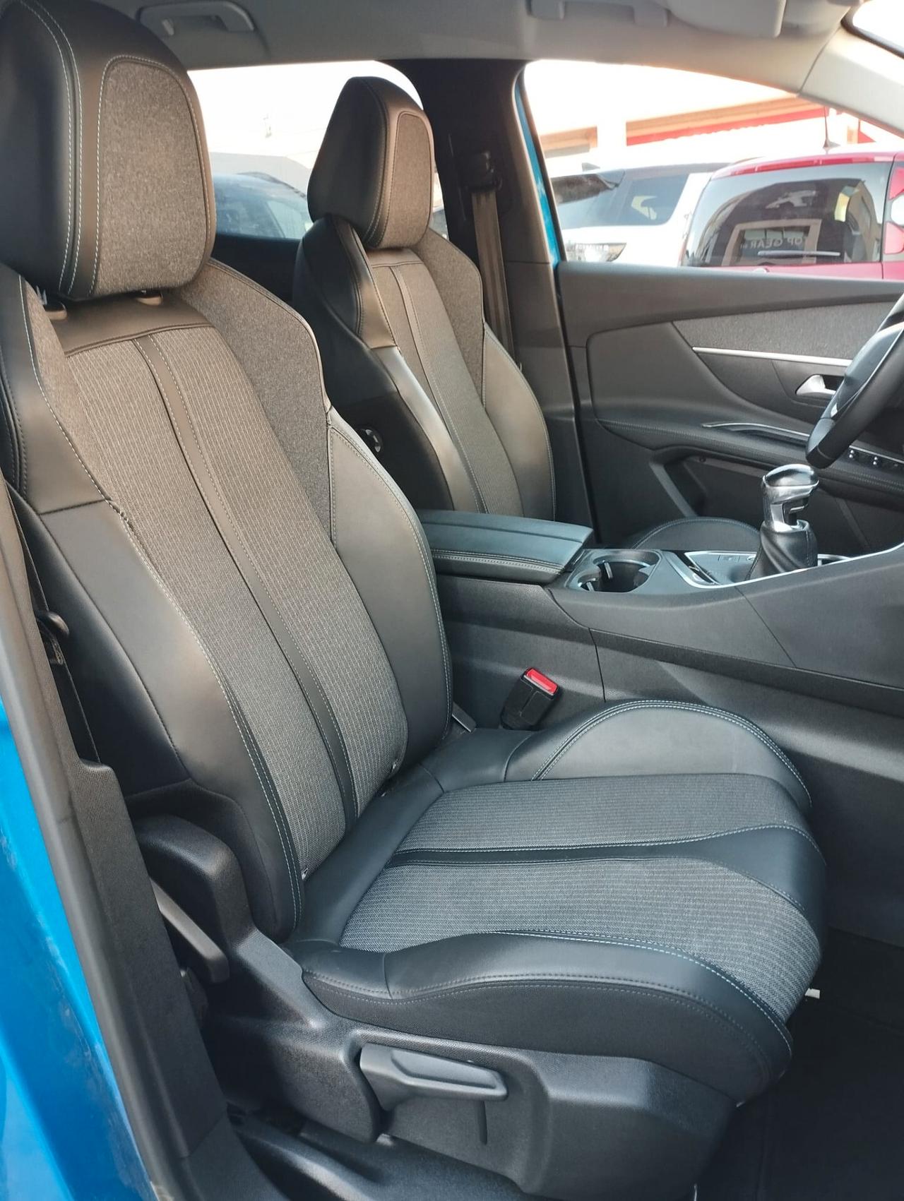 Peugeot 3008 BlueHDi 130 S&S Allure Pack