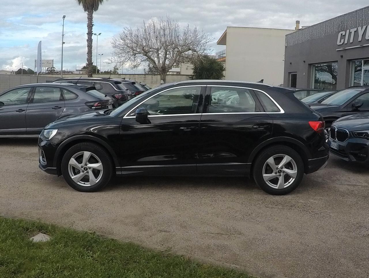 Audi Q3 35 TDI S tronic Business Advanced
