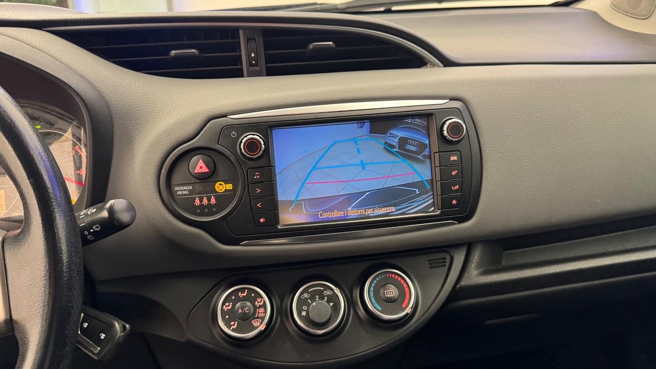 Toyota Yaris 1.4 D-4D 5 porte Lounge-2015