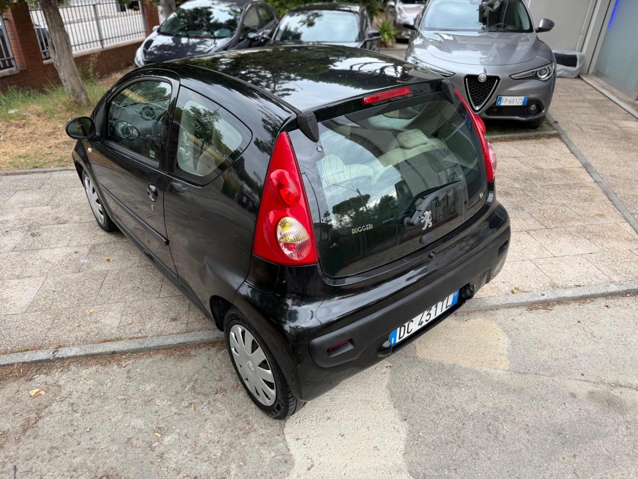 Peugeot 107 1.0 68CV 3p. Plaisir