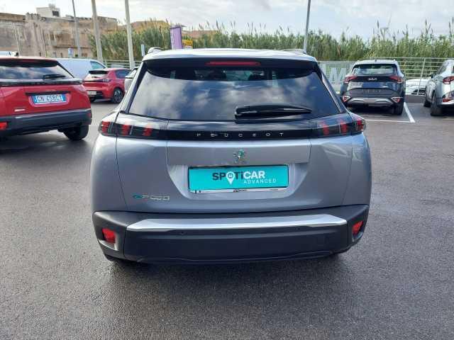 Peugeot 2008 motore elettrico 136 CV Allure