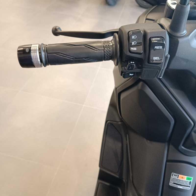 Yamaha X-Max 300 - 2026