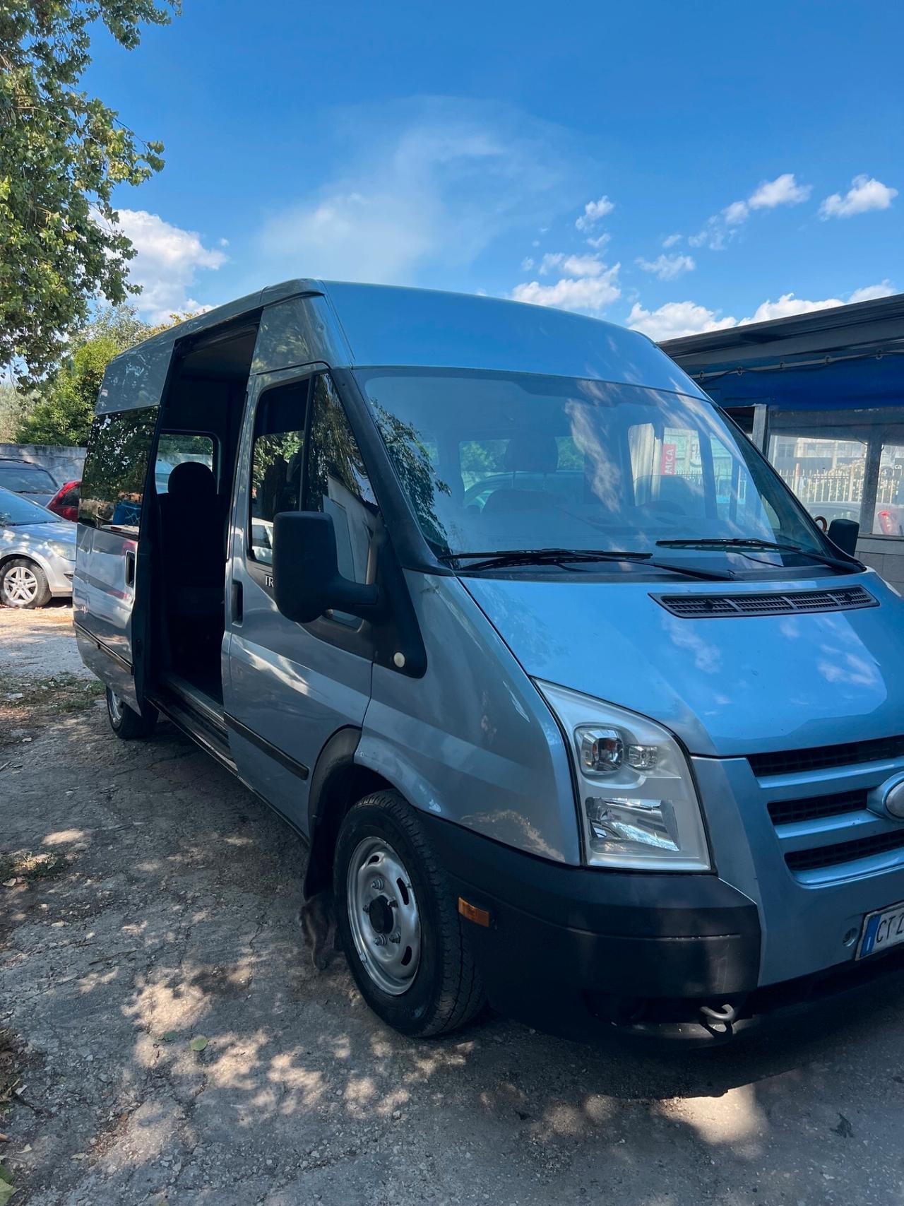 FORD TRANS-TOUR-BUS 300M 2.2 TDCI