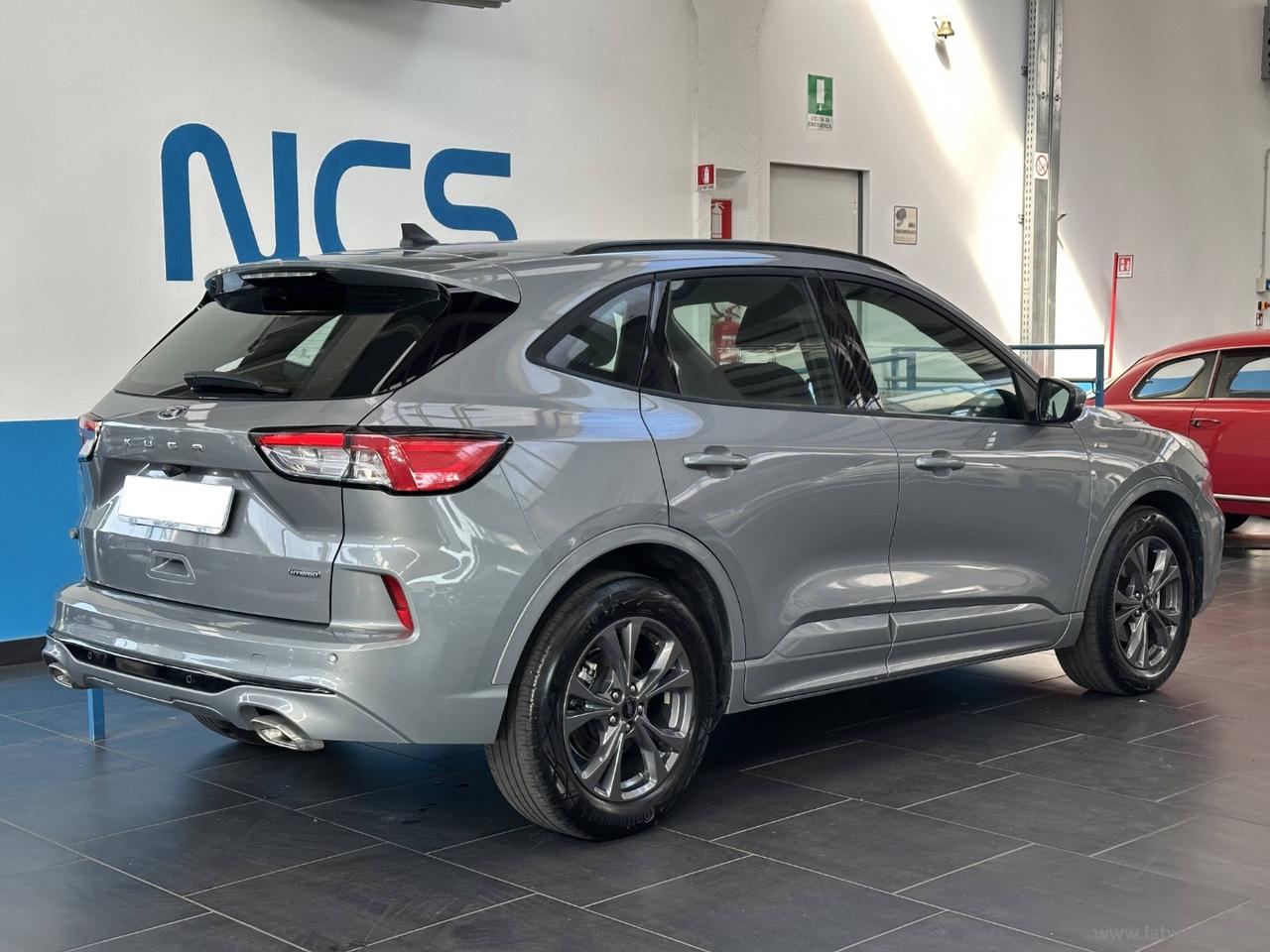 FORD Kuga 2.5 Full Hybrid 190 CVT 2WD ST-Line