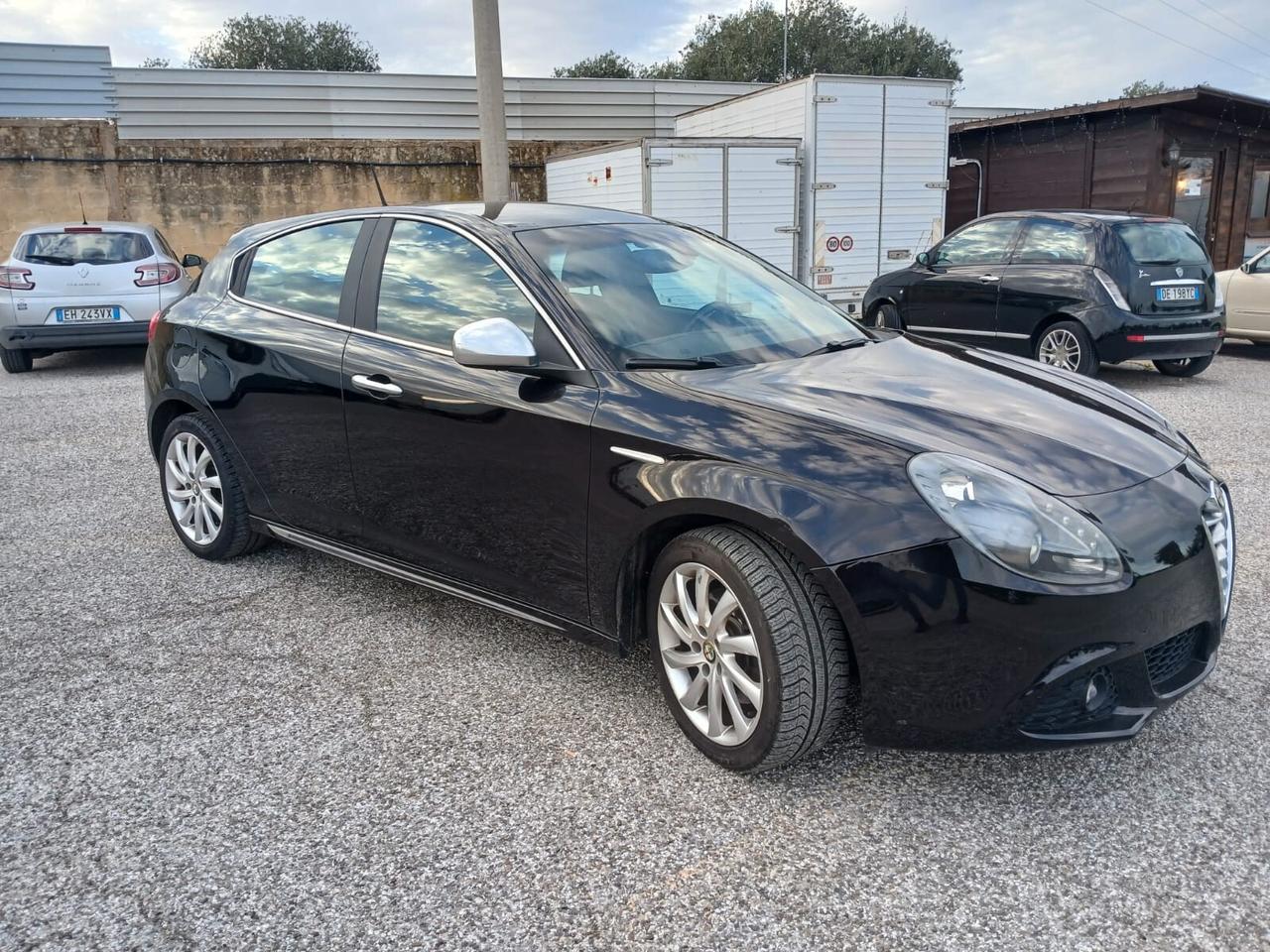 Alfa Romeo Giulietta ALFA ROMEO GIULIETTA 2.0 JTDM-2 EXCLUSIVE