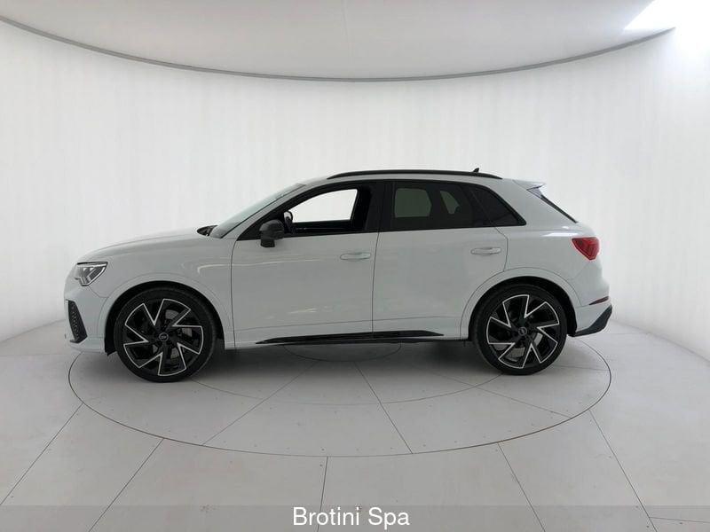 Audi Q3 RS quattro S tronic