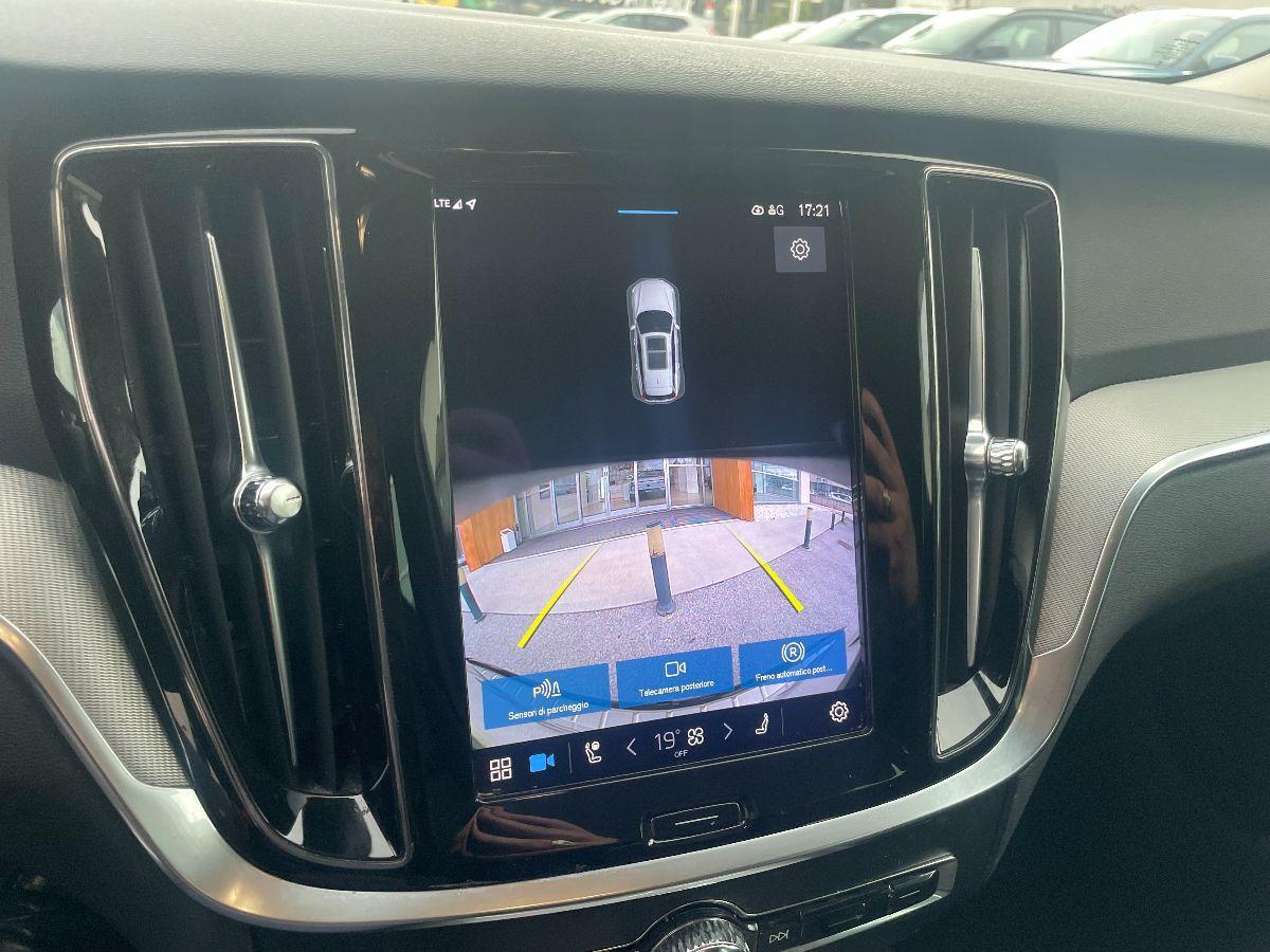 VOLVO - V60 - B3 aut. Essential