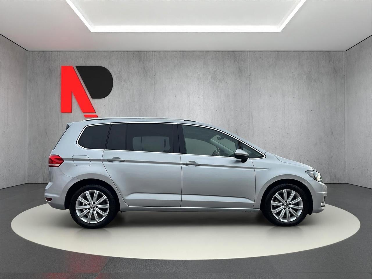 Volkswagen Touran 1.6 TDI 115 CV DSG 7 POSTI