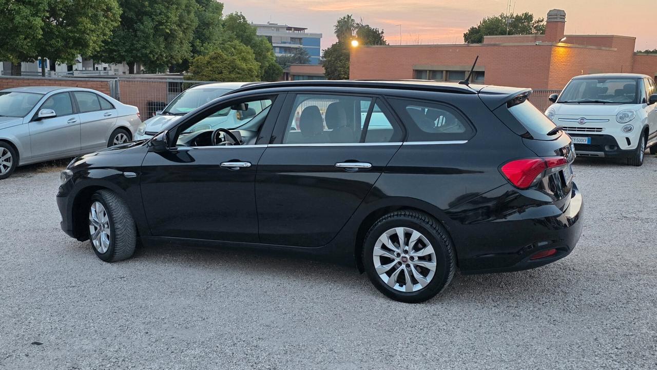 Fiat Tipo 1.6 Mjt S&S SW Lounge