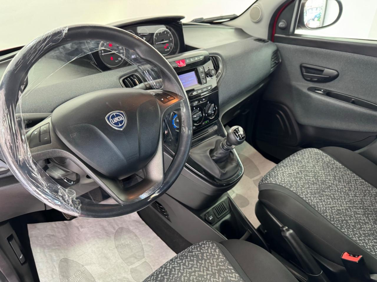 Lancia Ypsilon 1.0 FireFly 5 porte-NEOPATENTATI-GARANTITA