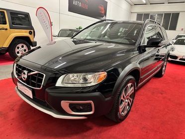 VOLVO - XC70 2.4 d4 ved (d3) Summum awd geartronic