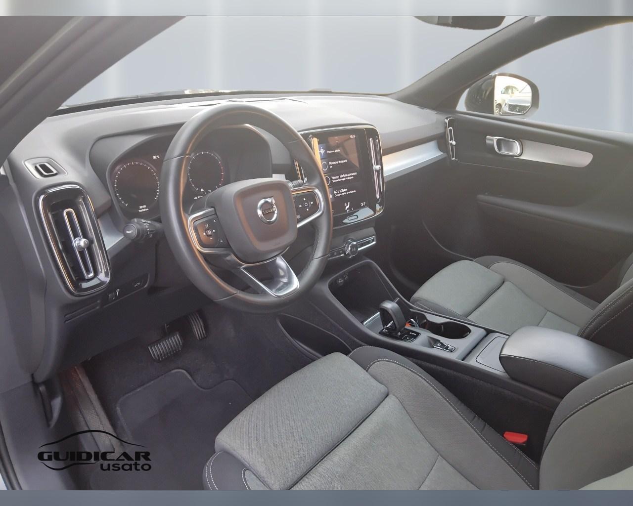 VOLVO XC40 2023 - XC40 1.5 t2 Core auto