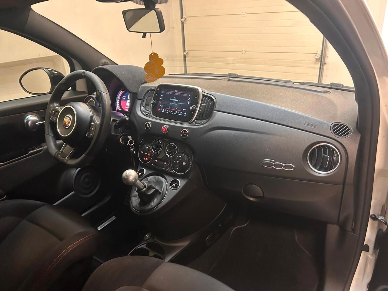 Abarth 695 1.4 Turbo T-Jet 180 CV Esseesse