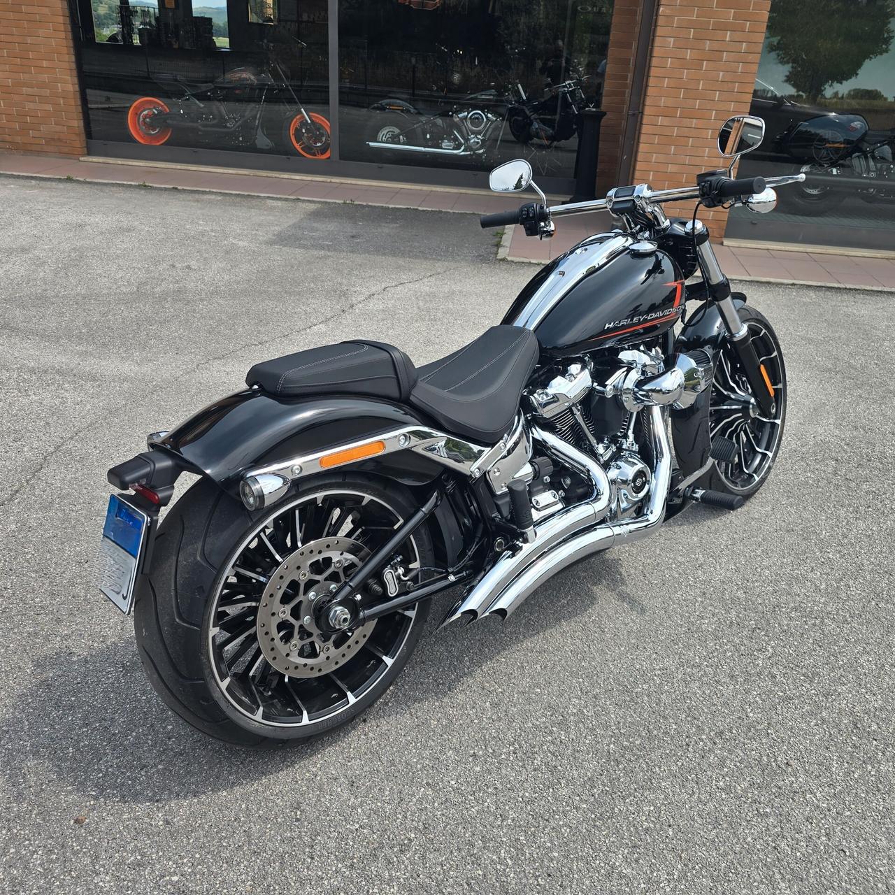Harley-davidson Softail Breakout 117 , KM 0 , Garanzia fino 12/2027
