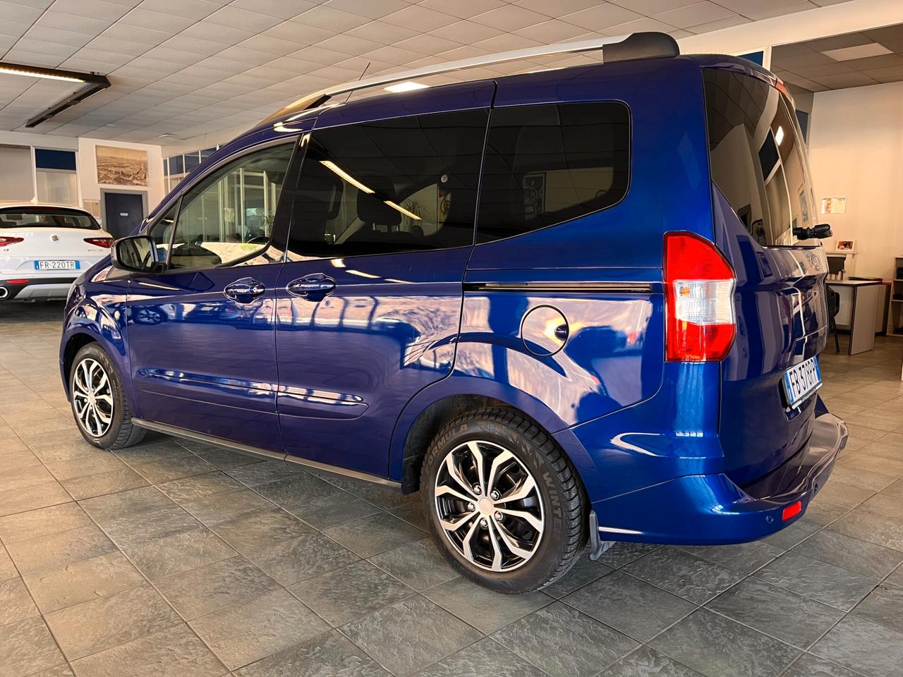 Ford Tourneo Courier 1.0 EcoBoost 100 CV Titanium