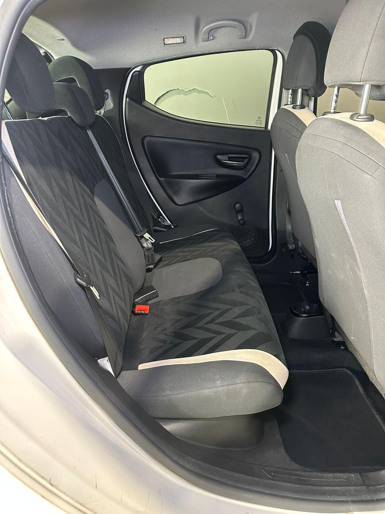 Lancia Ypsilon 1.2 69 CV 5 porte Gold (PER NEOPATENTATI)