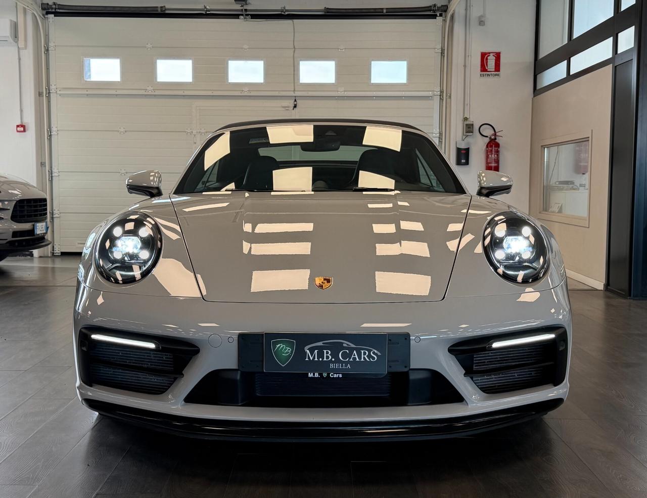 Porsche 911 Carrera 4 GTS Cabriolet