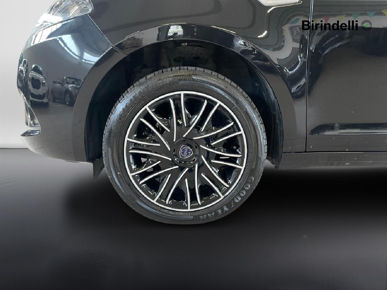 LANCIA Ypsilon 3ª serie - Ypsilon 1.0 FireFly 5 porte S&S Hybrid Silver