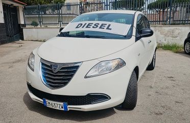 Lancia Ypsilon 1.3 MJT 16V 5 PORTE SS SILVER