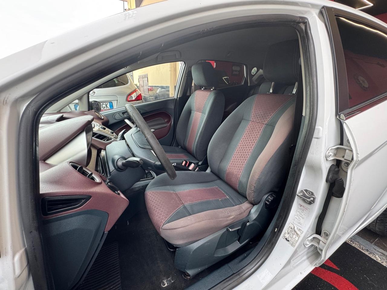 Ford Fiesta 1.4 TDCi 5p. Titanium