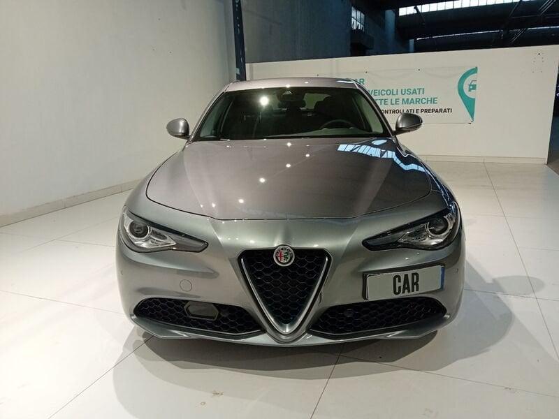 Alfa Romeo Giulia 2.0 Turbo 200 CV AT8 Sport-Tech